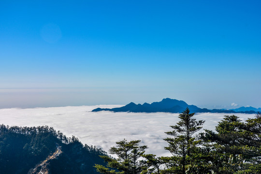 西岭雪山