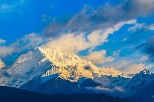 玉龙雪山