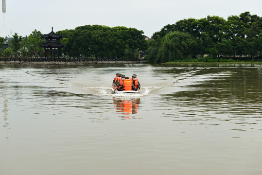 水上救援