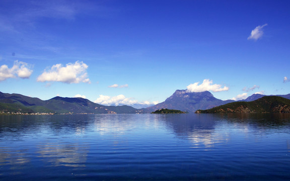 泸沽湖