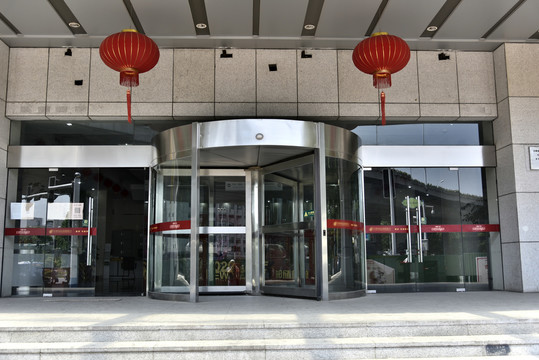 自動旋轉(zhuǎn)門