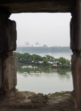 台城上看玄武湖