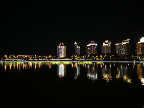 郑州如意湖夜景