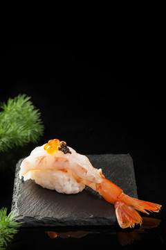 三文鱼籽海虾寿司