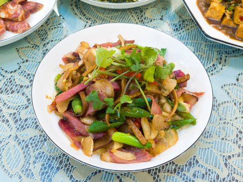 美味食品腊肉豆干