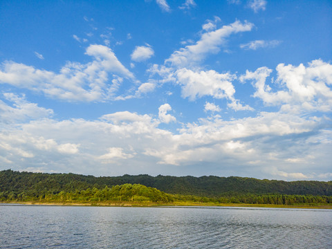 山顶湖泊