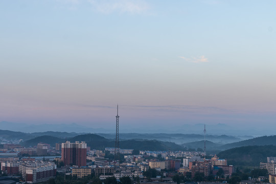 黎明时的城市