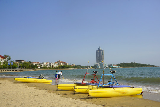 青岛汇泉湾第一海水浴场