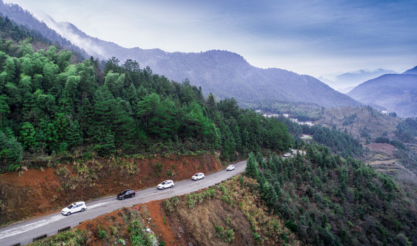 山间公路