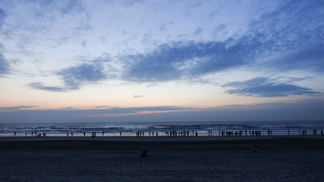 海上日出