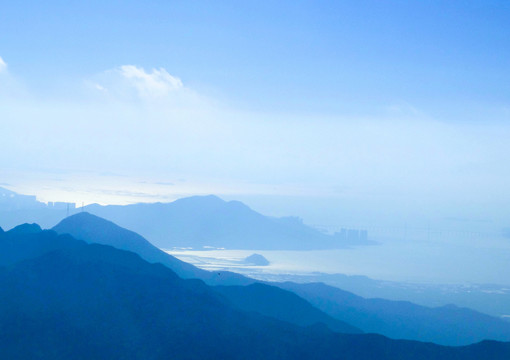 水墨山脉山影