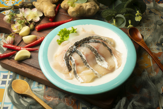 火锅涮品鱼肉切片