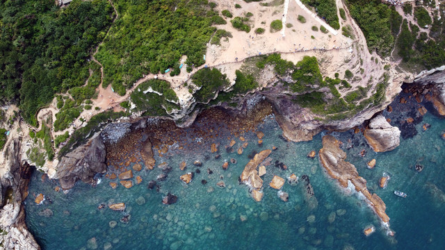 海边悬崖旅游航拍