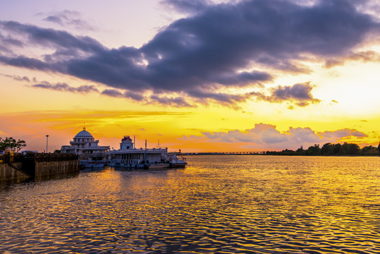 夕阳海岛