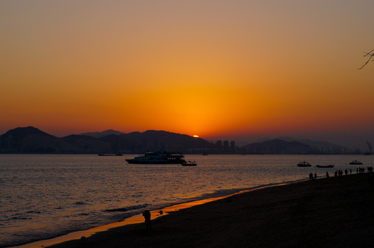 海上落日