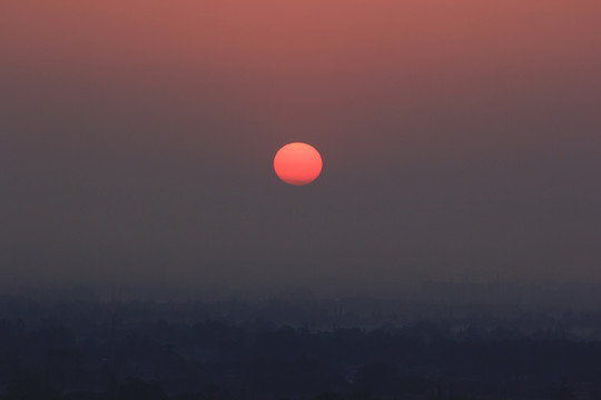 太阳出来了