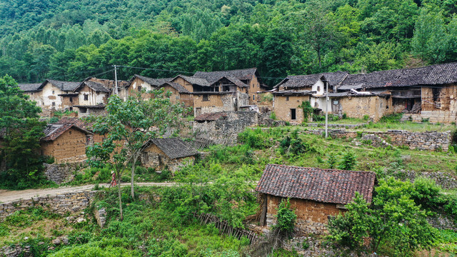 南漳漫云村