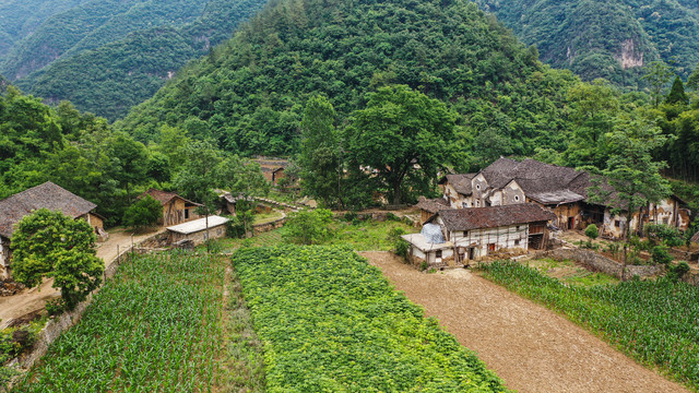 南漳漫云村