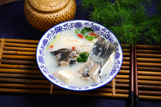 鯽魚豆腐湯
