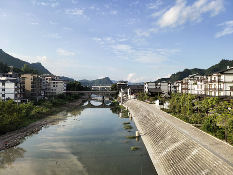 河流与桥梁