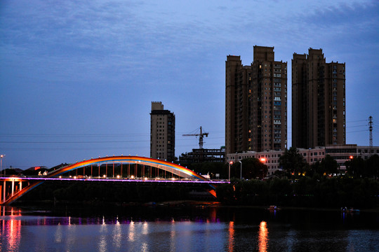 沙河彩虹桥夜景