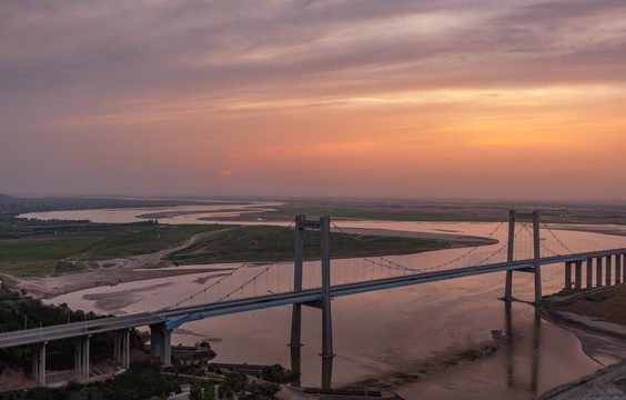 黄河桃花峪大桥