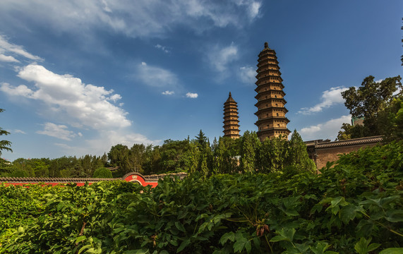 中国山西太原市双塔寺景区风光