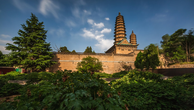 中国山西太原市双塔寺景区风光