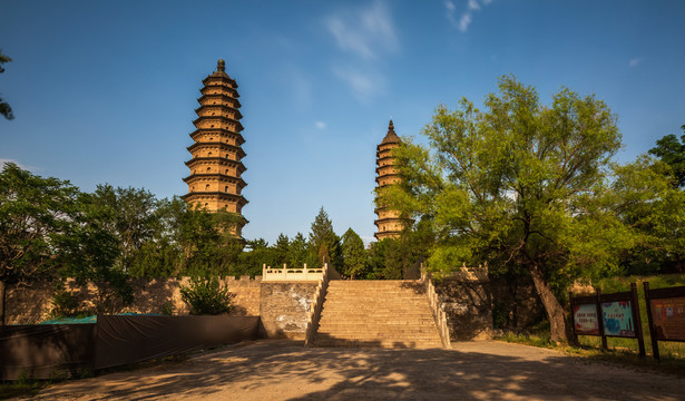 中国山西太原市双塔寺景区风光