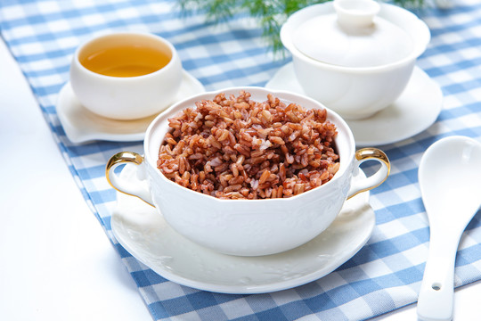 红糙米饭