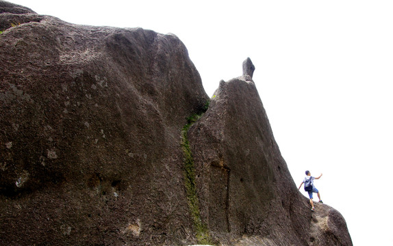 险峰