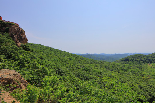 远山森林蓝天