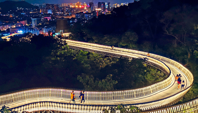 福州梅峰山地福道夜景