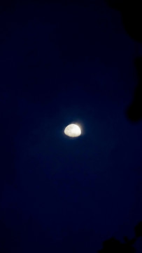 月亮