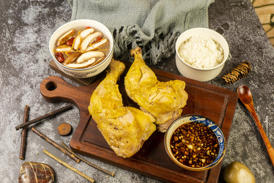 蒸鸡腿一对米饭虫草香菇鸡汤套餐