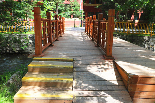 公园木板桥