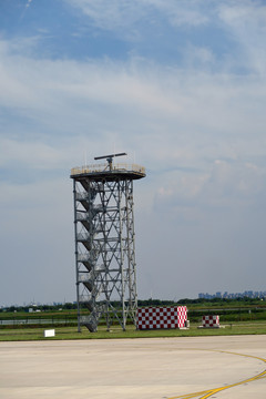 机场雷达