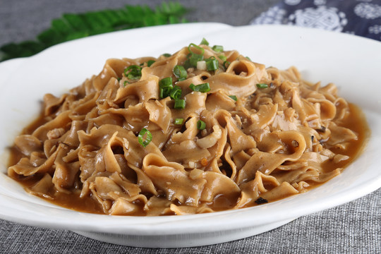 黑松露燜蕎麥面
