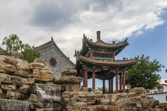 雨后古建