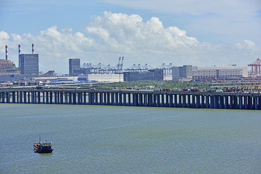 妈湾港和深圳沿江高速
