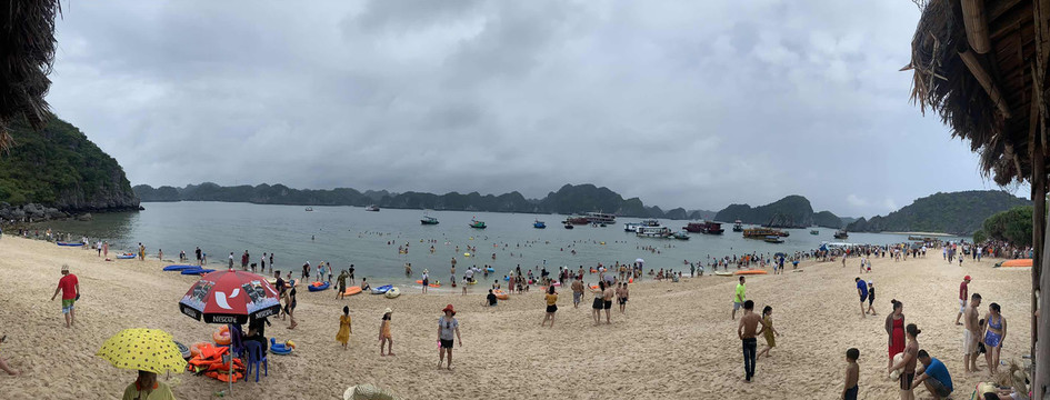 越南海防市吉婆岛沙滩全景