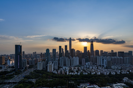 深圳福田中心地标建筑群日落