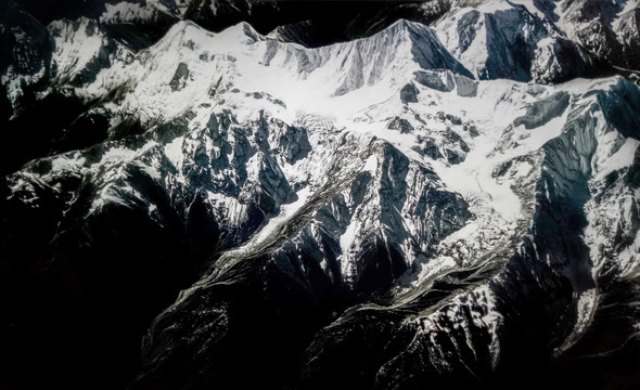 航拍梅里雪山