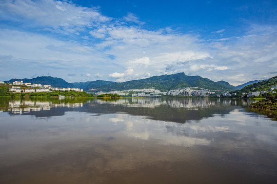 绥江县城风光