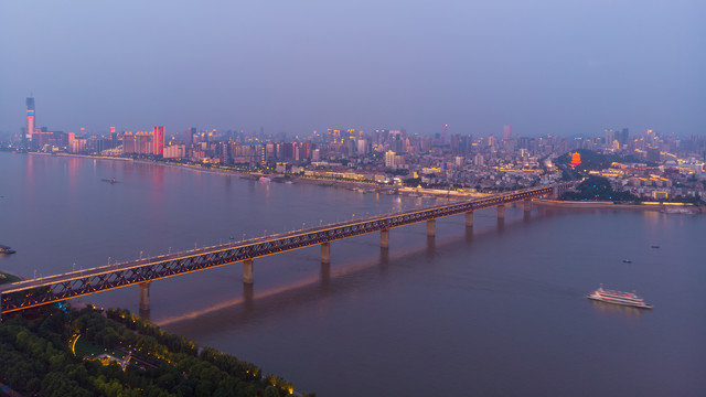 湖北武汉城市航拍傍晚和夜景风光