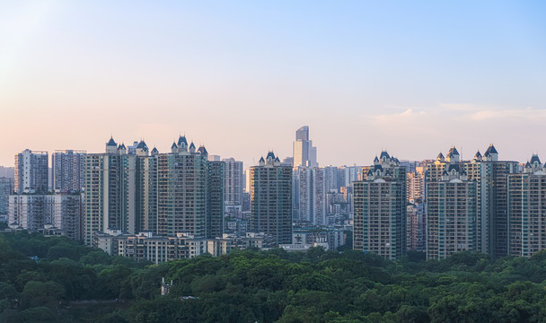 夕陽下的重慶城市建筑
