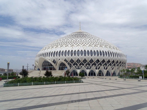 临夏大剧院