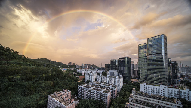 深圳彩虹