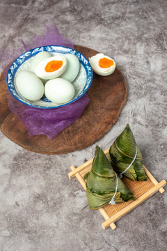端午节粽子与咸鸭蛋