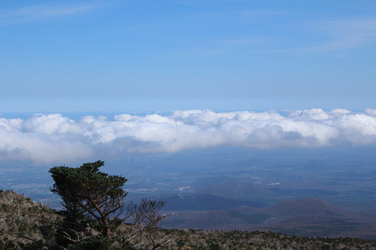 半山云层